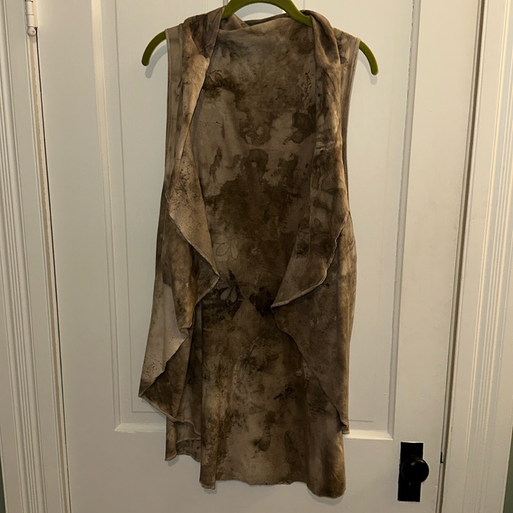 Open long vest